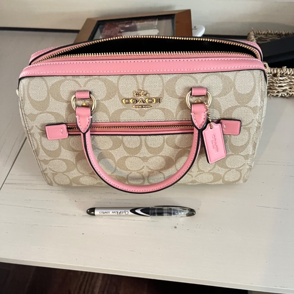 Coach Bag - Picture 2 of 3